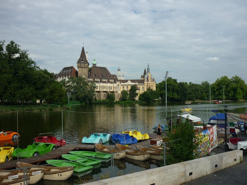 Írisz Apartman Budapest Exterior foto